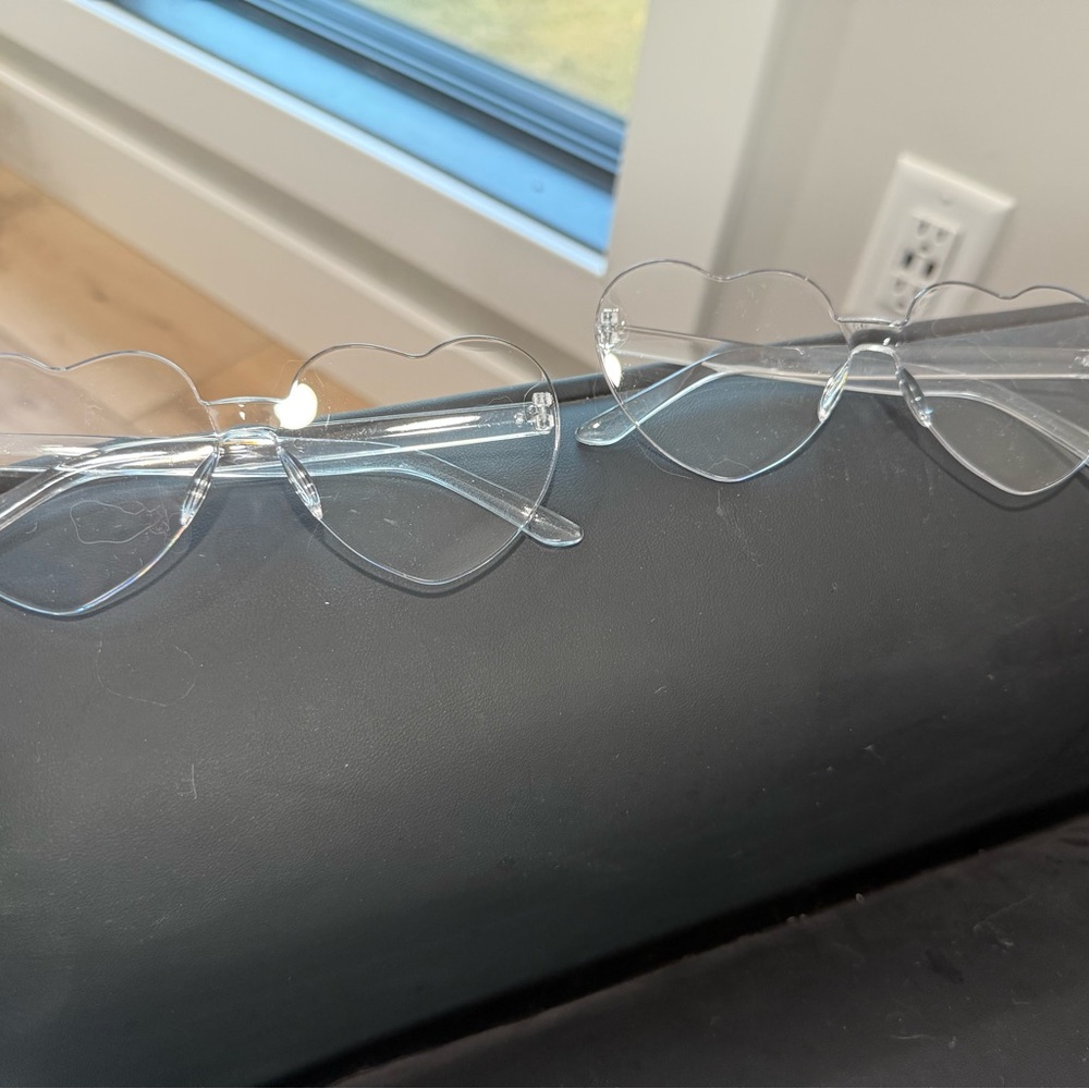 Heart-Shaped Clear Glasses set of 2